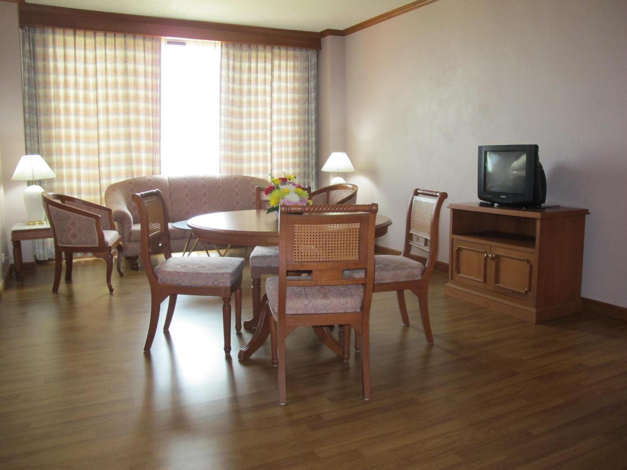Rimpao Hotel Kalasin Habitación foto